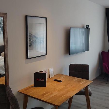 Maxim Apartments ماينتس المظهر الخارجي الصورة