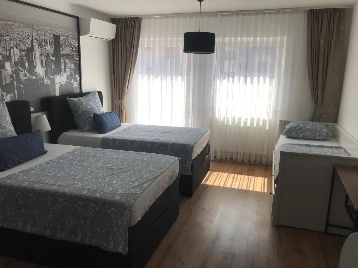Maxim Apartments ماينتس المظهر الخارجي الصورة